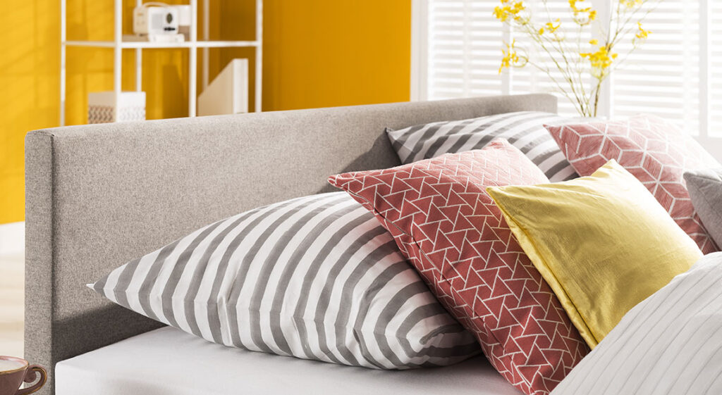 Hoofdkussen testen bij Jansen Totaal Wonen