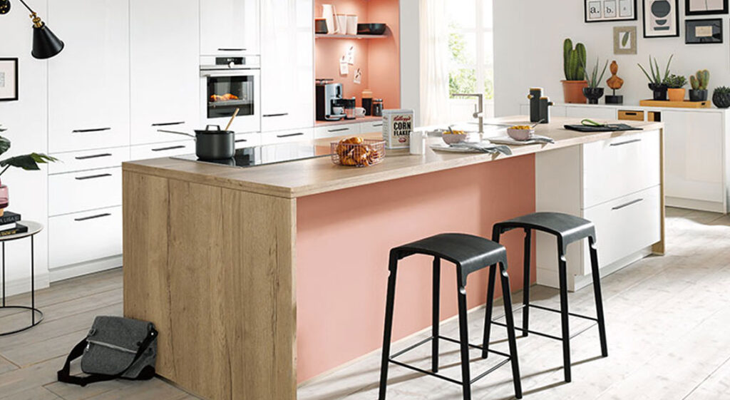Roze in je interieur in de keuken bij Jansen Totaal Wonen